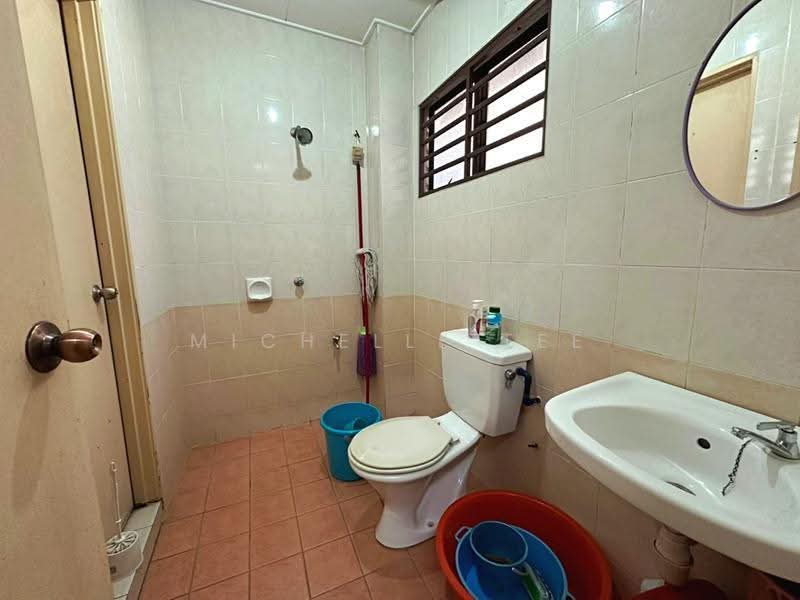 Rumah Teres untuk Dijual di Bandar Puteri Klang (Klang) - Michelle Tee - Bathroom - PropertyGuru.com.my