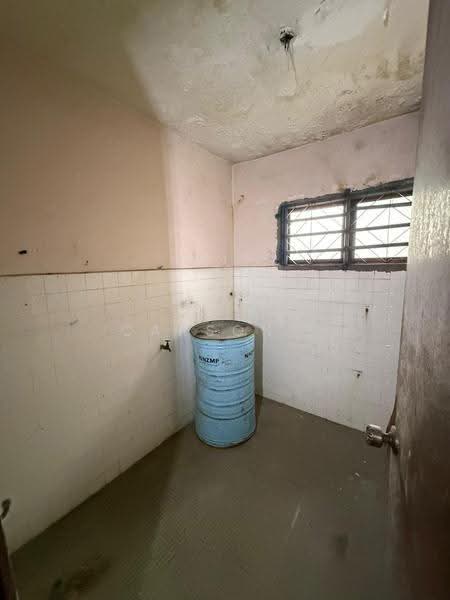 Shop / Office untuk Dijual di Taman Johor Jaya (Johor Bahru) - Carson . - Interior - PropertyGuru.com.my