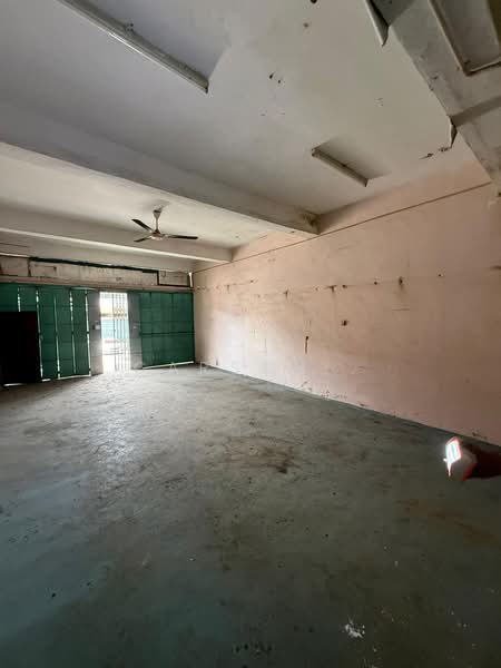 Shop / Office untuk Dijual di Taman Johor Jaya (Johor Bahru) - Carson . - Interior - PropertyGuru.com.my