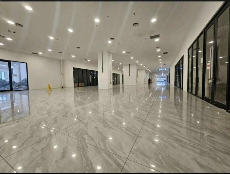 Retail Space for Rent in Johor Bahru (Johor) - Shawn Law - Corridor - PropertyGuru.com.my