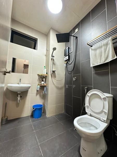 Kediaman Servis untuk Disewa di Zentro Residences Serviced Apartment - KK Yap - Bathroom - PropertyGuru.com.my