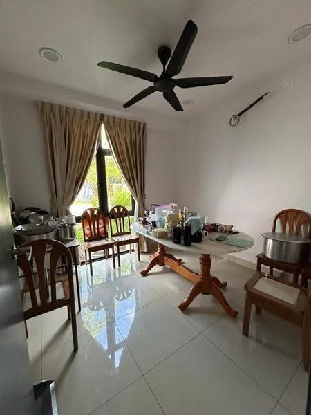 Cluster House for Sale in Bandar Pulai Jaya (Kulai) - Ee Fong Toh - Dining Room - PropertyGuru.com.my