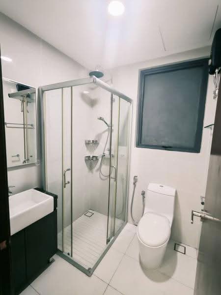 Kondominium untuk Disewa di Kings Bay @ Country Garden Danga Bay - Chew Jia Jia - Bathroom - PropertyGuru.com.my