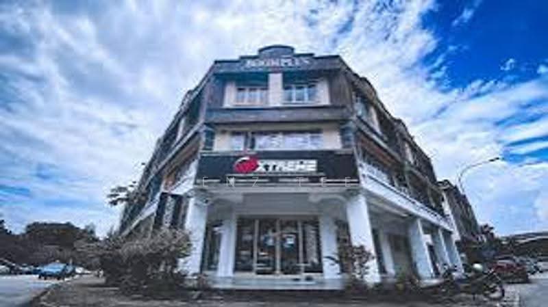 Shop / Office for Sale in Seksyen 13 (Shah Alam) - Lenz Tee - Exterior - PropertyGuru.com.my
