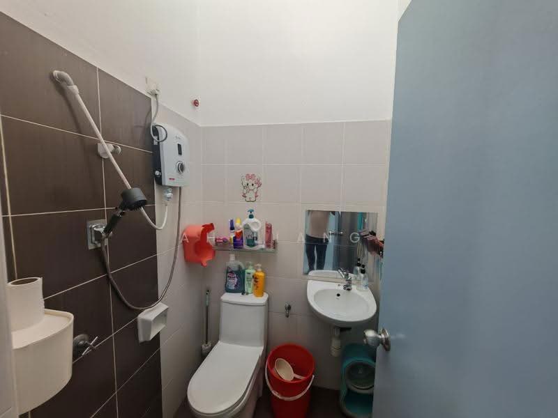 Rumah Teres 1.5-Tingkat untuk Dijual di Bandar Indahpura (Kulai) - Ah Liang - Bathroom - PropertyGuru.com.my