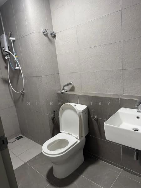Condominium for Rent at Lakefront Residence - Gilbert Tay - Bathroom - PropertyGuru.com.my