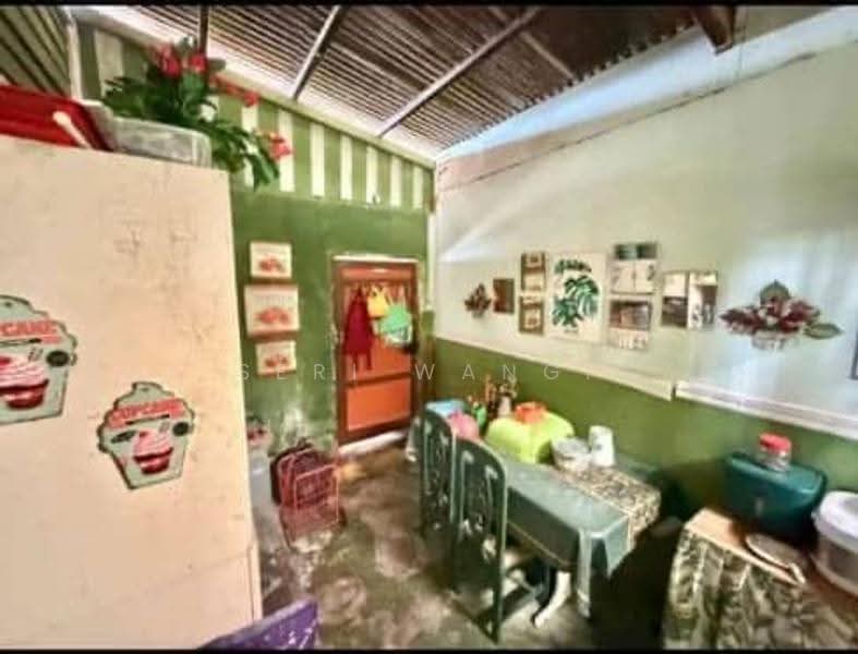 Bungalow House untuk Dijual di Kampung Pasir (Tampoi) - Seri Wangi - Interior - PropertyGuru.com.my