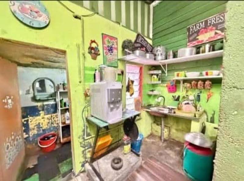 Bungalow House untuk Dijual di Kampung Pasir (Tampoi) - Seri Wangi - Kitchen - PropertyGuru.com.my