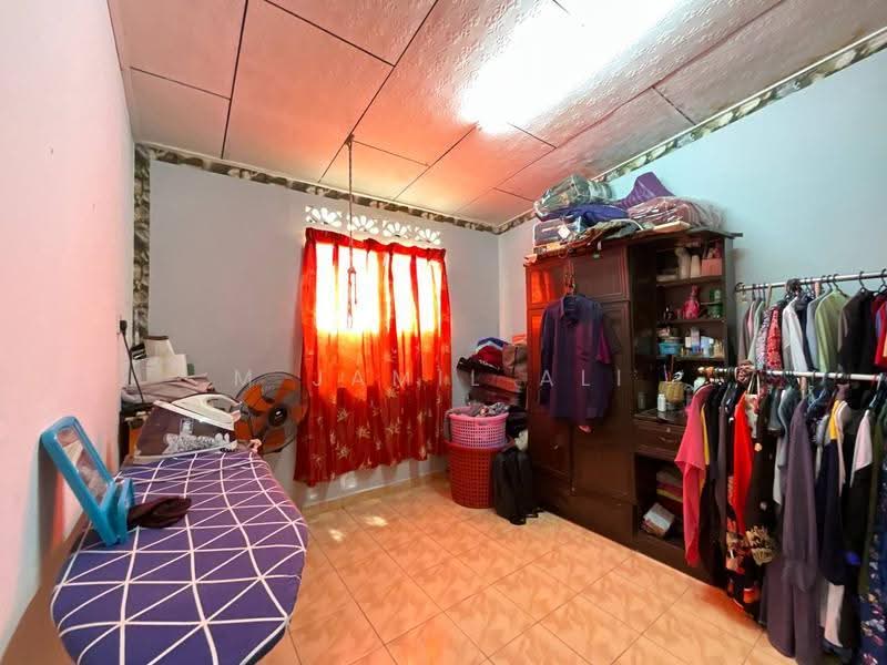 Semi-Detached House for Sale in Sepang (Selangor) - M Jamil Ali - Bedroom - PropertyGuru.com.my