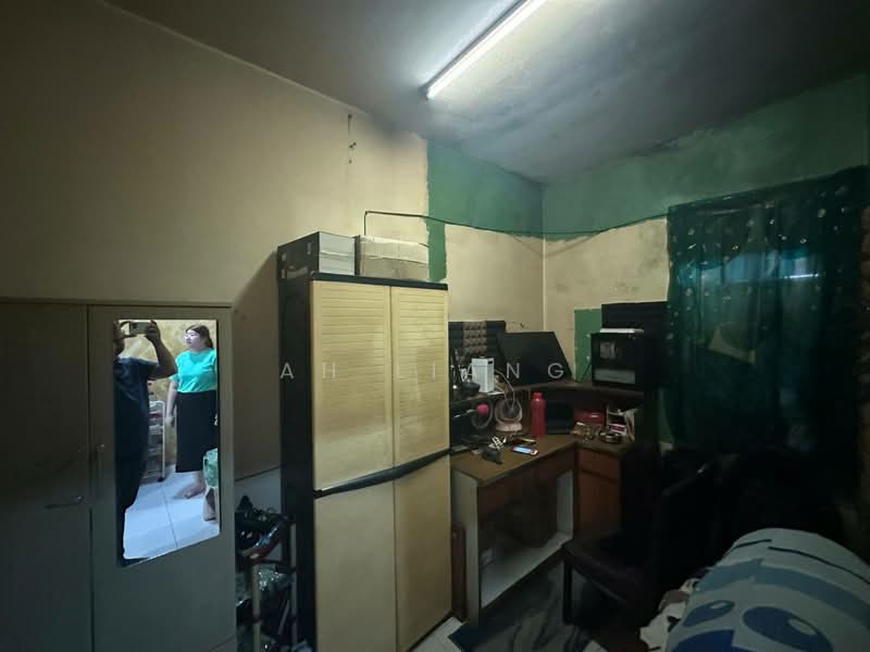 2-storey Terraced House for Sale in Bandar Putra (Kulai) - Ah Liang - Interior - PropertyGuru.com.my