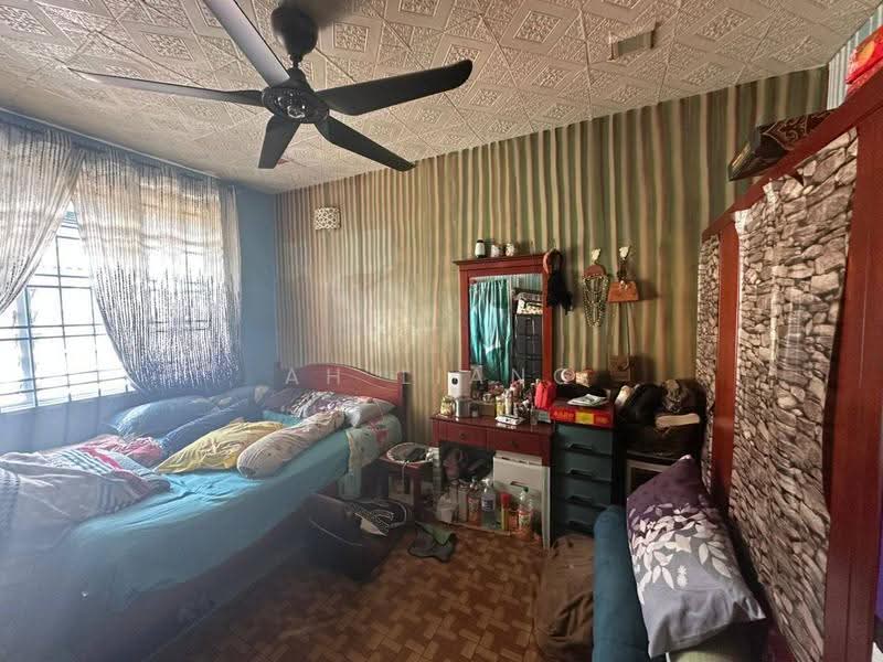2-storey Terraced House for Sale in Bandar Putra (Kulai) - Ah Liang - Bedroom - PropertyGuru.com.my