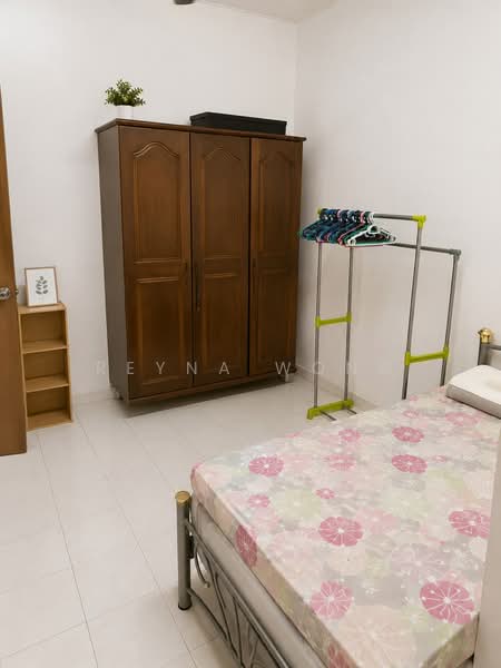 1.5-storey Terraced House for Sale in Taman Gaya (Ulu Tiram) - Reyna Wong - Bedroom - PropertyGuru.com.my