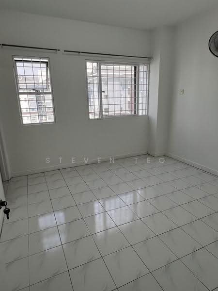 Condominium for Sale at D'aman Crimson - Steven Teo - Master bedroom - PropertyGuru.com.my