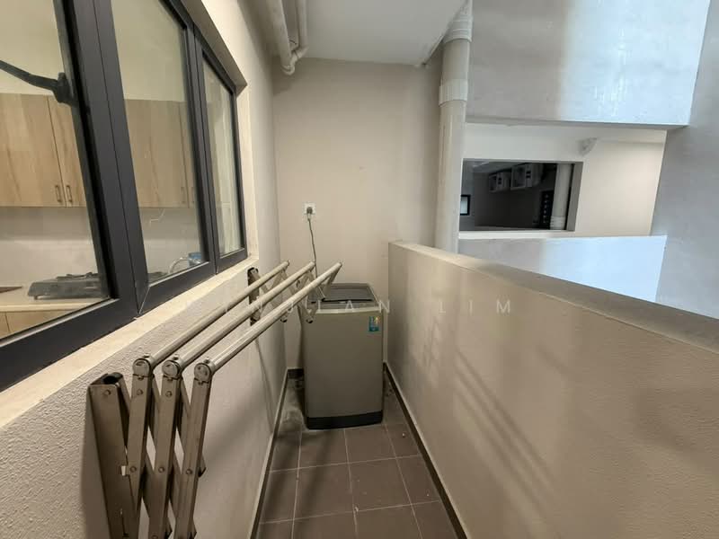 Kediaman Servis untuk Disewa di Arena Residences 2 - Winjian Lim - Balcony - PropertyGuru.com.my
