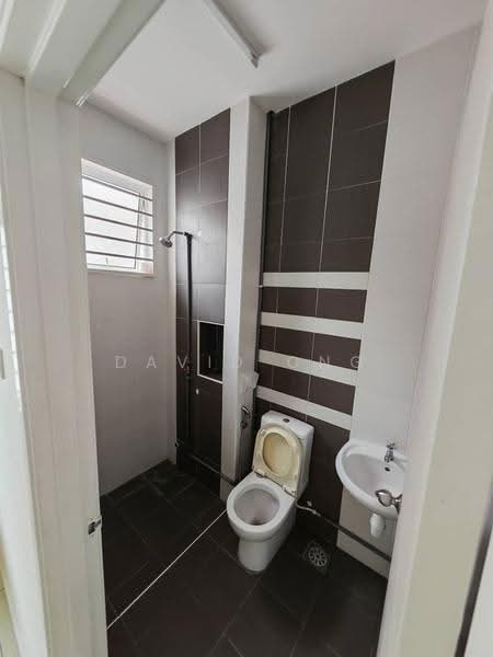 Service Residence for Rent at D'Summit Residences - David Ong - Bathroom - PropertyGuru.com.my