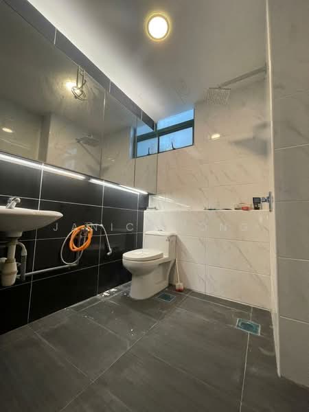 Kondominium untuk Disewa di The Wadihana - Janice Yong - Bathroom - PropertyGuru.com.my