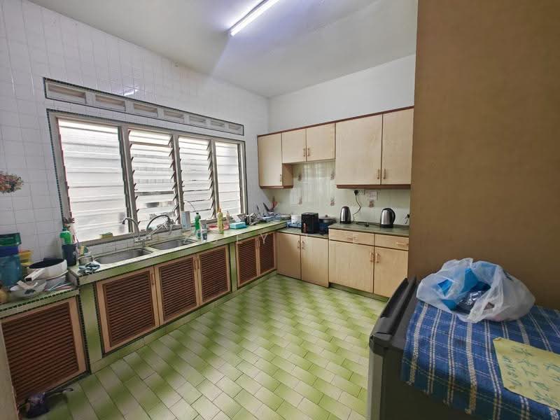 Semi-Detached House for Rent in Johor Bahru (Johor) - Zoey Lee - Kitchen - PropertyGuru.com.my