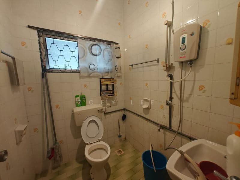 Semi-Detached House for Rent in Johor Bahru (Johor) - Zoey Lee - Bathroom - PropertyGuru.com.my