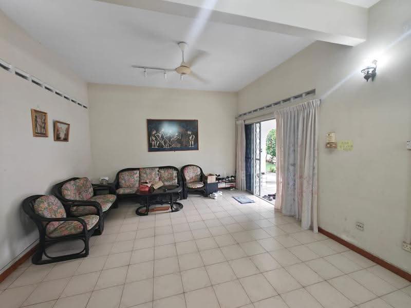 Semi-Detached House for Rent in Johor Bahru (Johor) - Zoey Lee - Living Room - PropertyGuru.com.my