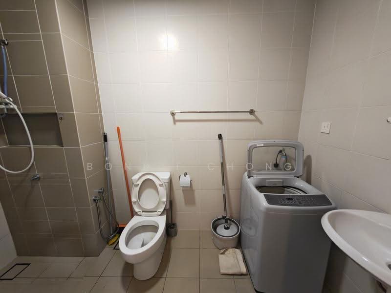 Kediaman Servis untuk Disewa di Pacific 63 - Bonnie Chong - Bathroom - PropertyGuru.com.my