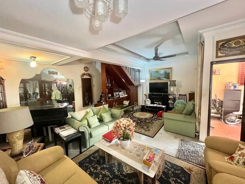 2-storey Terraced House for Sale in Taman Sri Cheras (Cheras) - Luqman Ramli - Living Room - PropertyGuru.com.my