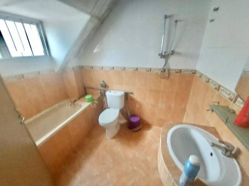 2-storey Terraced House for Sale in Taman Sri Cheras (Cheras) - Luqman Ramli - Bathroom - PropertyGuru.com.my