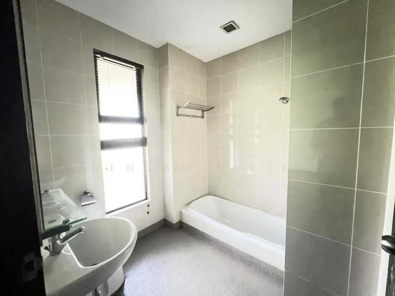 2-storey Terraced House for Sale in Leisure Farm (Gelang Patah) - Benjamin Lim - Bathroom - PropertyGuru.com.my