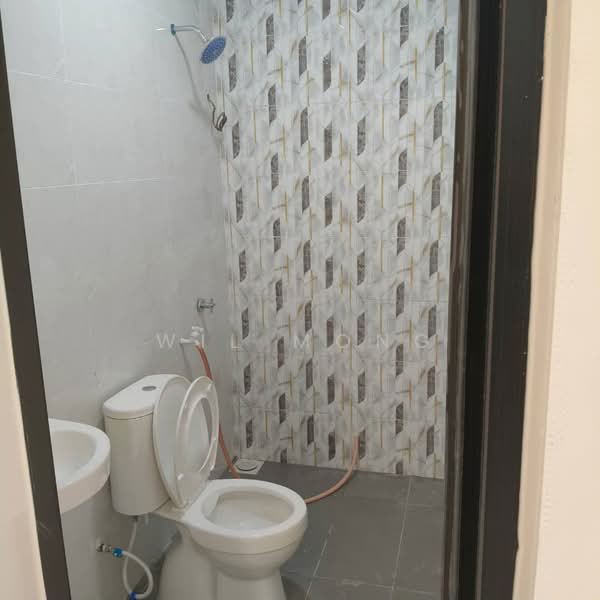 1-storey Terraced House for Sale in Taman Gembira (Tampoi) - Wil Mong - Bathroom - PropertyGuru.com.my