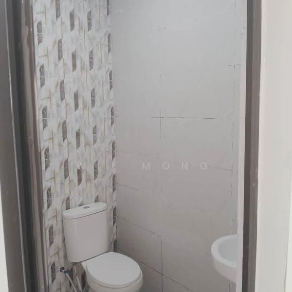 1-storey Terraced House for Sale in Taman Gembira (Tampoi) - Wil Mong - Bathroom - PropertyGuru.com.my