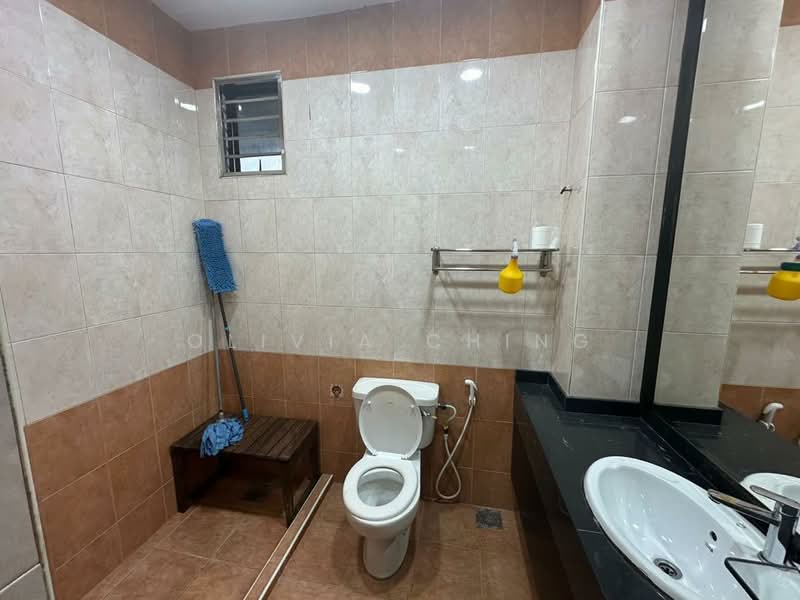 2-storey Terraced House for Sale in Permas Jaya (Johor Bahru) - Olivia Ching - Bathroom - PropertyGuru.com.my