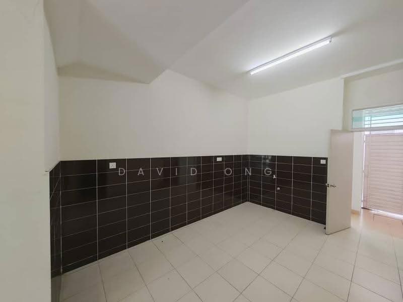 2-storey Terraced House for Sale in Taman Seri Austin (Tebrau) - David Ong - Kitchen - PropertyGuru.com.my