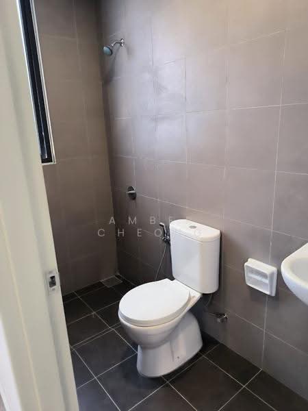 Kondominium untuk Disewa di Kuchai Sentral - Amber Cheong - Bathroom - PropertyGuru.com.my