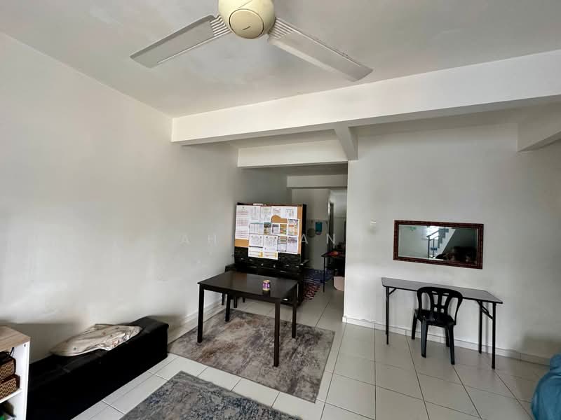 Rumah Teres 2-Tingkat untuk Dijual di Taman Pulai Hijauan (Skudai) - Ah Liang - Living Room - PropertyGuru.com.my