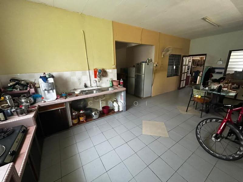 Bungalow House untuk Dijual di Desa Ria (Sungai Ara) - CC Ooi - Kitchen - PropertyGuru.com.my