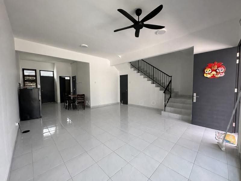 2-storey Terraced House for Rent in Tebrau (Johor) - Jensen Goh - Living Room - PropertyGuru.com.my