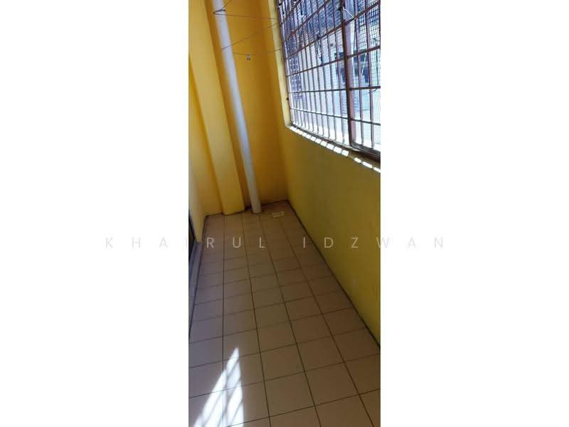Pangsapuri untuk Dijual di Kenangan View - Khairul Idzwan - Balcony - PropertyGuru.com.my