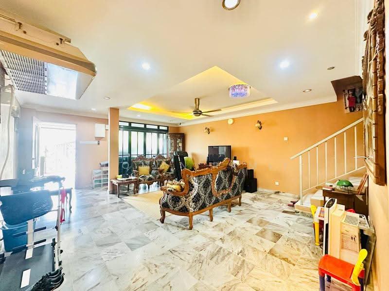 Rumah Teres 2.5-Tingkat untuk Dijual di Batu 9 (Cheras) - Luqman Ramli - Living Room - PropertyGuru.com.my