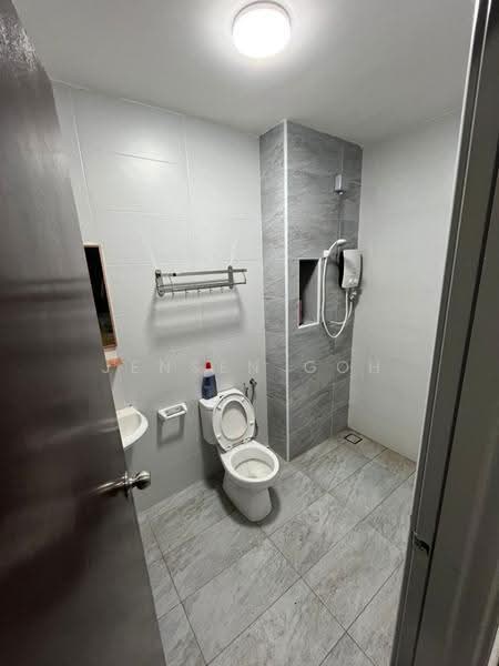 Kondominium untuk Disewa di KSL Residence 2 @ Kangkar Tebrau - Jensen Goh - Bathroom - PropertyGuru.com.my
