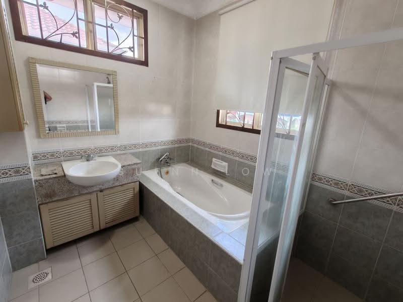 Semi-Detached House for Sale in Taman Impian Emas (Skudai) - Suenn Low - Bathroom - PropertyGuru.com.my