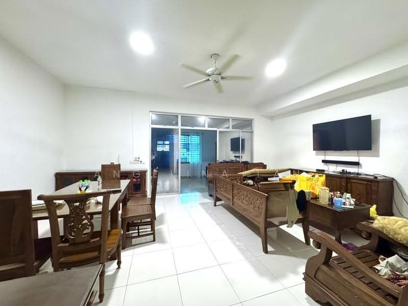 2-storey Terraced House for Rent in Bukit Indah (Iskandar Puteri (Nusajaya)) - Angelina Tan - Living Room - PropertyGuru.com.my