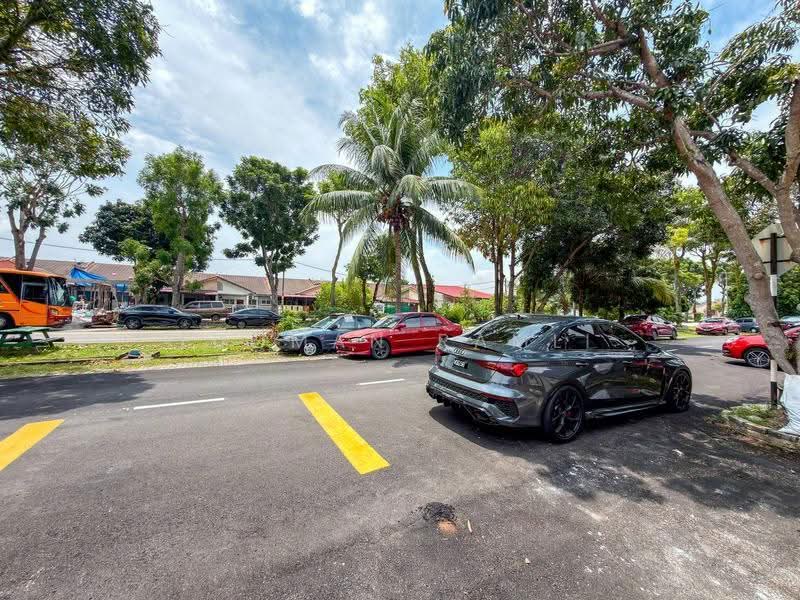 2-storey Terraced House for Sale in Sungai Buloh (Selangor) - Luqman Ramli - Exterior - PropertyGuru.com.my