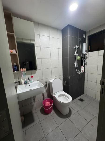 Service Residence for Sale at D'Vervain - Jie Hoh - Bathroom - PropertyGuru.com.my