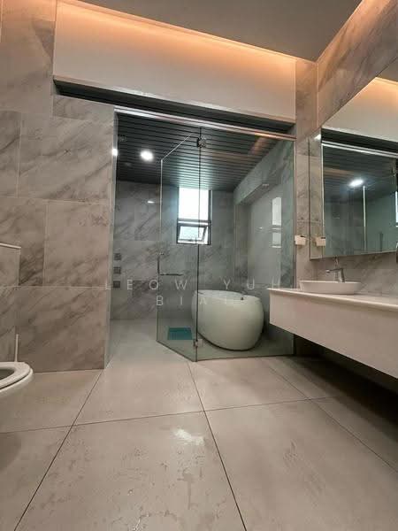 Bungalow House for Sale in Country Heights Damansara (Kuala Lumpur) - Leow Yuh Biau - Bathroom - PropertyGuru.com.my