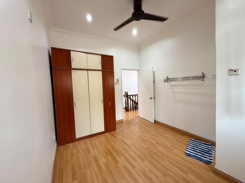 2-storey Terraced House for Rent in SS18 (Subang Jaya) - Kenix Lee - Bedroom - PropertyGuru.com.my
