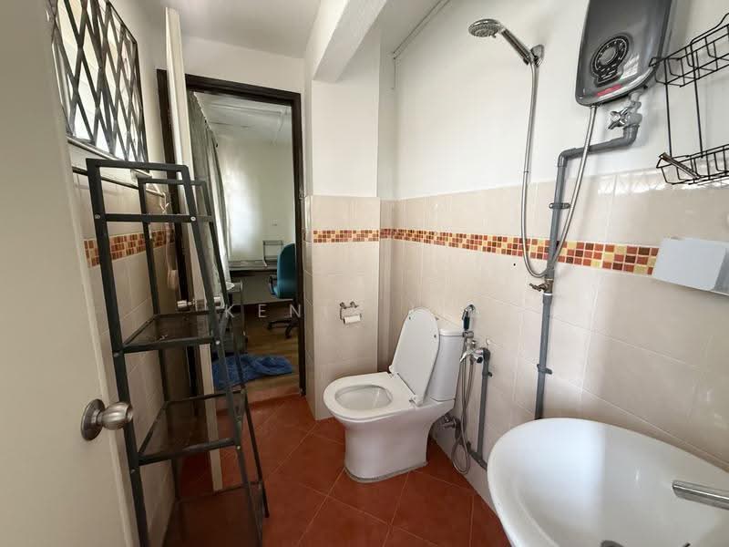 Rumah Teres 2-Tingkat untuk Disewa di SS18 (Subang Jaya) - Kenix Lee - Bathroom - PropertyGuru.com.my