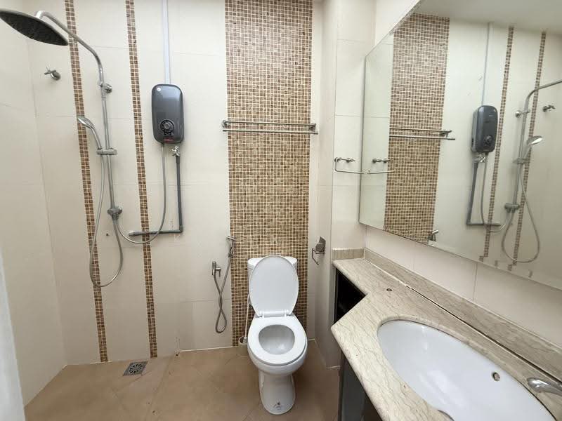 Rumah Teres 2-Tingkat untuk Disewa di SS18 (Subang Jaya) - Kenix Lee - Bathroom - PropertyGuru.com.my