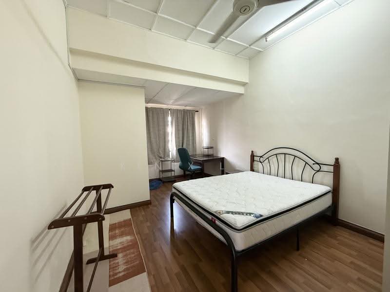 Rumah Teres 2-Tingkat untuk Disewa di SS18 (Subang Jaya) - Kenix Lee - Bedroom - PropertyGuru.com.my