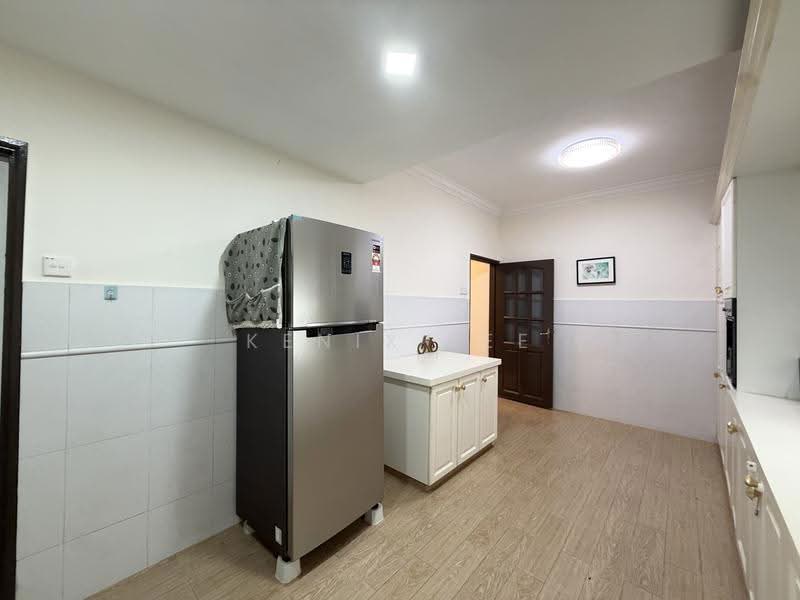 Rumah Teres 2-Tingkat untuk Disewa di SS18 (Subang Jaya) - Kenix Lee - Kitchen - PropertyGuru.com.my