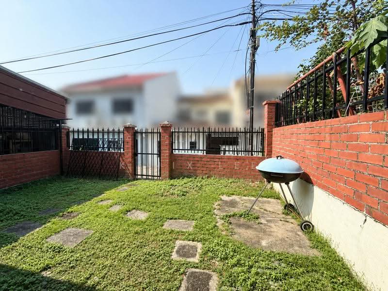 Rumah Teres 2-Tingkat untuk Disewa di SS18 (Subang Jaya) - Kenix Lee - Garden - PropertyGuru.com.my
