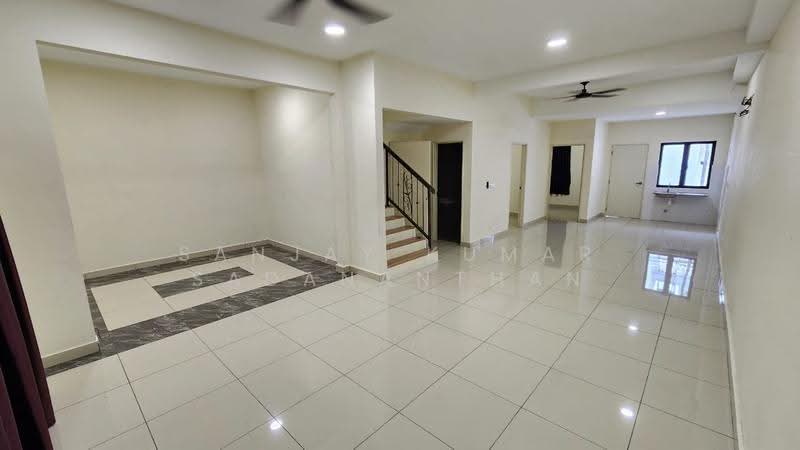 3-storey Terraced House for Rent in Sepang (Selangor) - Sanjay Kumar Sadananthan - Living Room - PropertyGuru.com.my